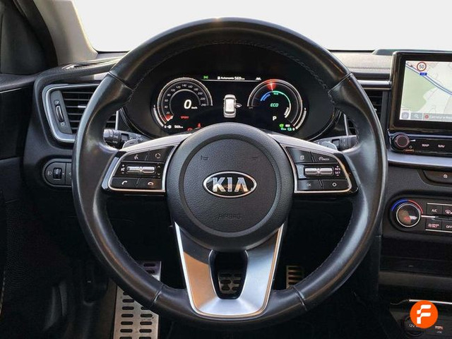 Foto 11 Kia Ceed Tourer 1.6 GDi PHEV eDrive 104 kW (141 CV)