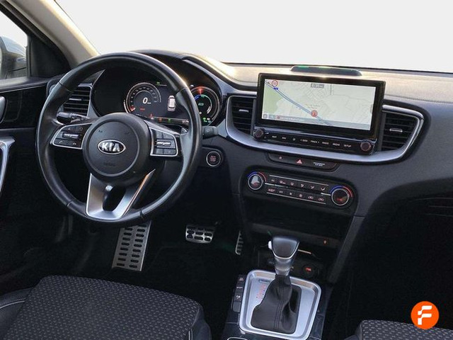 Foto 22 Kia Ceed Tourer 1.6 GDi PHEV eDrive 104 kW (141 CV)