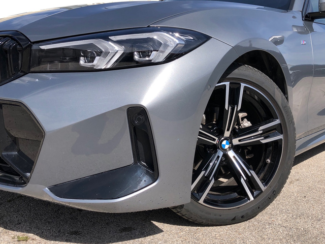 BMW Serie 3 318d color Gris. Año 2024. 110KW(150CV). Diésel. En concesionario Vehinter Getafe de Madrid