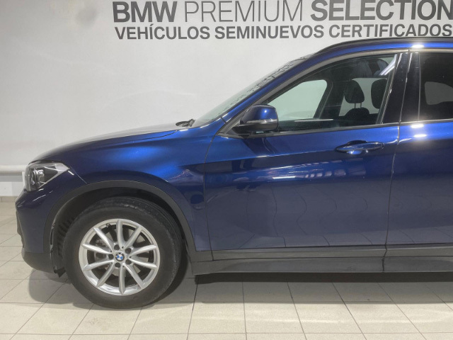 BMW X1 xDrive18d color Azul. Año 2021. 110KW(150CV). Diésel. En concesionario Hispamovil Elche de Alicante