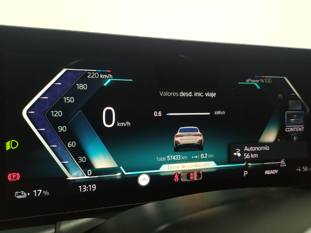 BMW i4 eDrive40 color Blanco. Año 2023. 250KW(340CV). Eléctrico. En concesionario Hispamovil Elche de Alicante