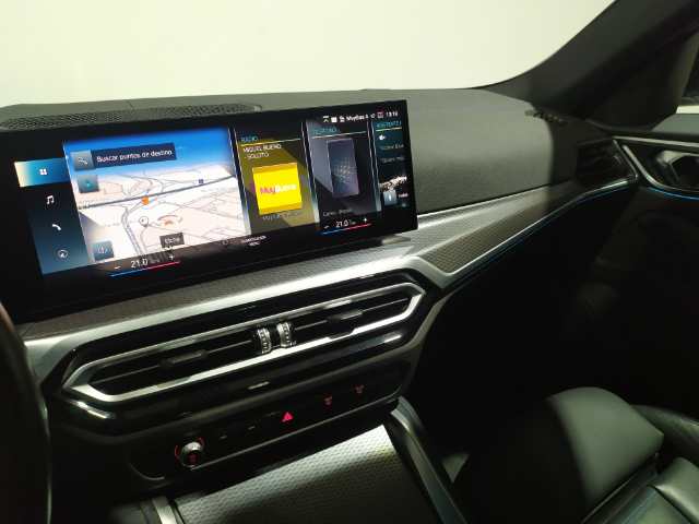 BMW i4 eDrive40 color Blanco. Año 2023. 250KW(340CV). Eléctrico. En concesionario Hispamovil Elche de Alicante