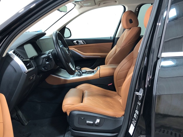 BMW X5 xDrive30d color Negro. Año 2023. 210KW(286CV). Diésel. En concesionario Movilnorte El Carralero de Madrid