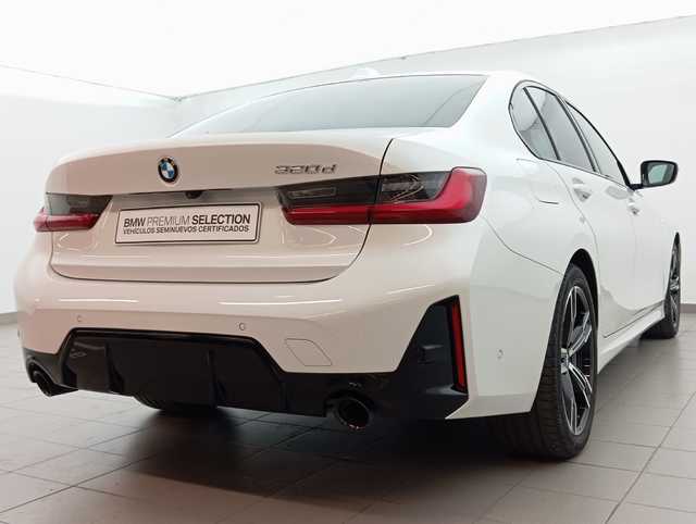 BMW Serie 3 320d color Blanco. Año 2024. 140KW(190CV). Diésel. En concesionario Augusta Aragon S.A. de Zaragoza