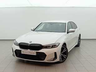 Fotos de BMW Serie 3 320d color Blanco. Año 2024. 140KW(190CV). Diésel. En concesionario Augusta Aragon S.A. de Zaragoza