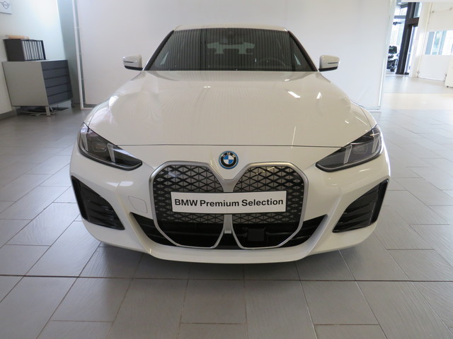 BMW i4 eDrive35 color Blanco. Año 2025. 210KW(286CV). Eléctrico. En concesionario Lugauto S.A. de Lugo