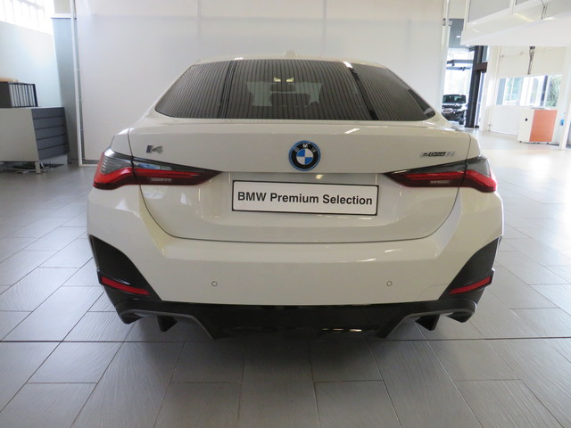 BMW i4 eDrive35 color Blanco. Año 2025. 210KW(286CV). Eléctrico. En concesionario Lugauto S.A. de Lugo