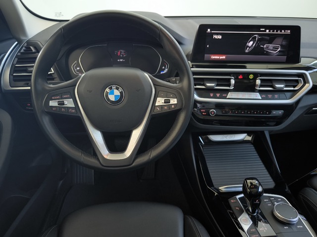 BMW X3 xDrive20i color Blanco. Año 2022. 135KW(184CV). Gasolina. En concesionario Lurauto Gipuzkoa de Guipuzcoa