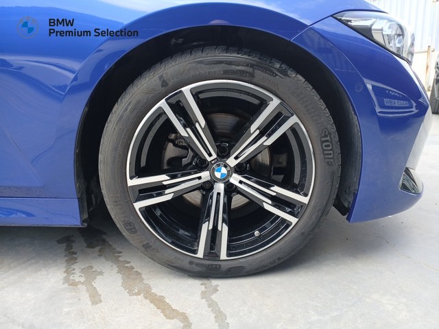 BMW Serie 3 320d color Azul. Año 2024. 140KW(190CV). Diésel. En concesionario Adler Motor S.L. TOLEDO de Toledo