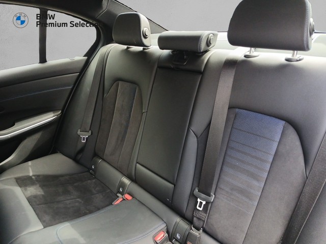BMW Serie 3 320d color Azul. Año 2024. 140KW(190CV). Diésel. En concesionario Adler Motor S.L. TOLEDO de Toledo