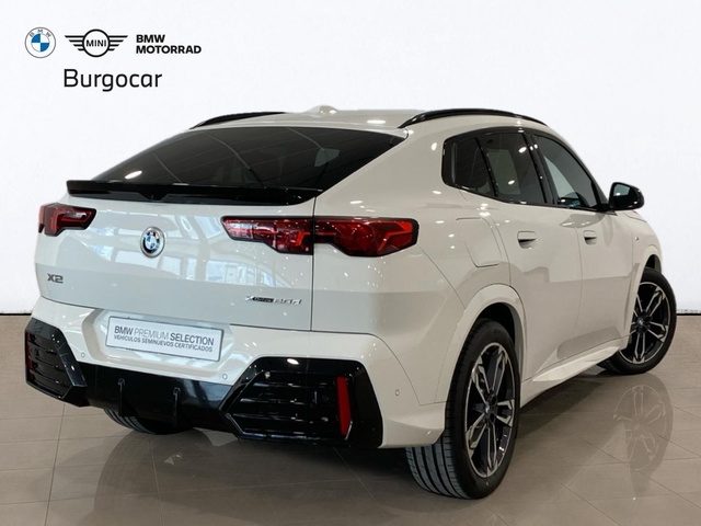 BMW X2 xDrive20d color Blanco. Año 2024. 120KW(163CV). Diésel. En concesionario Burgocar (Bmw y Mini) de Burgos