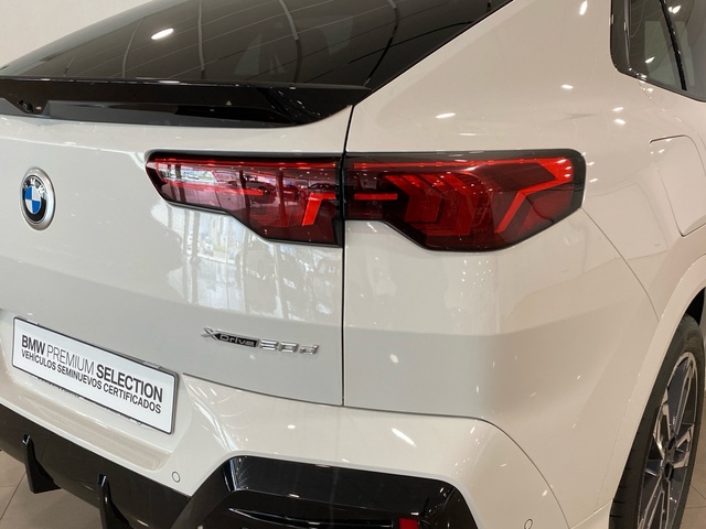 BMW X2 xDrive20d color Blanco. Año 2024. 120KW(163CV). Diésel. En concesionario Burgocar (Bmw y Mini) de Burgos