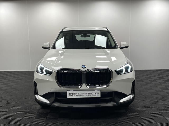 BMW X1 sDrive18d color Blanco. Año 2024. 110KW(150CV). Diésel. En concesionario Maberauto de Castellón