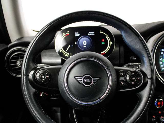 fotoG 12 del MINI MINI 3 Puertas Cooper 100 kW (136 CV) 136cv Gasolina del 2021 en Barcelona