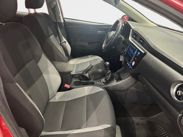 Toyota Auris 90 D Active 66 kW (90 CV)