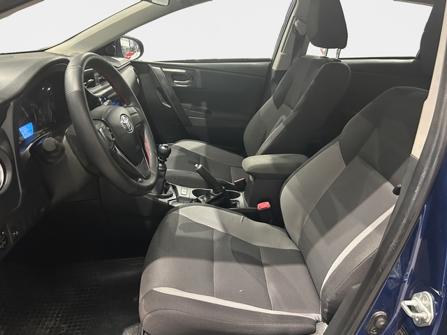 Toyota Auris 90 D Active 66 kW (90 CV)