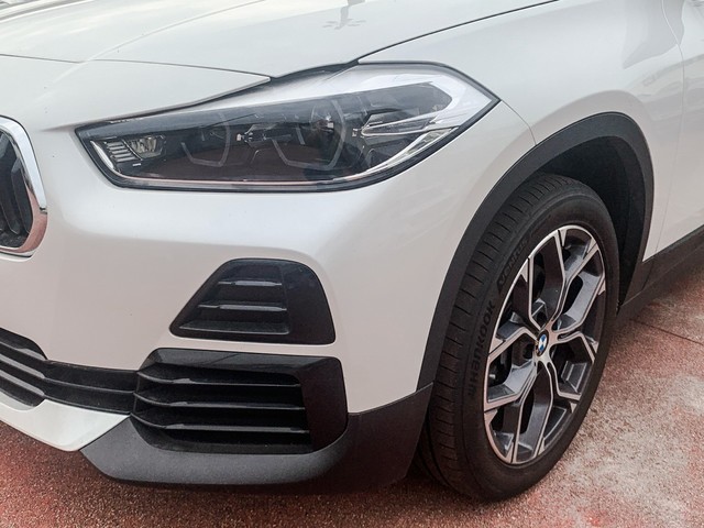 BMW X2 sDrive18d color Blanco. Año 2021. 110KW(150CV). Diésel. En concesionario Celtamotor Pontevedra de Pontevedra