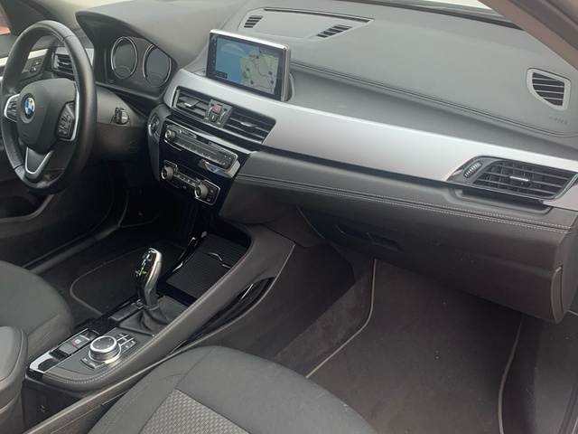 BMW X2 sDrive18d color Blanco. Año 2021. 110KW(150CV). Diésel. En concesionario Celtamotor Pontevedra de Pontevedra
