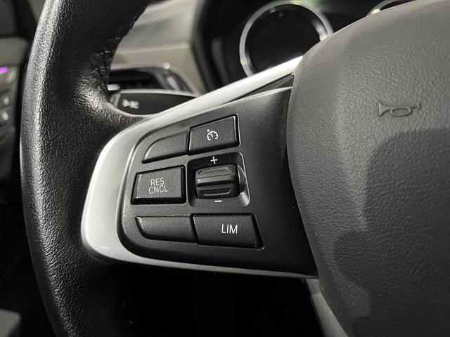 BMW X1 xDrive25e color Gris. Año 2021. 162KW(220CV). Híbrido Electro/Gasolina. En concesionario Unicars Ponent de Lleida