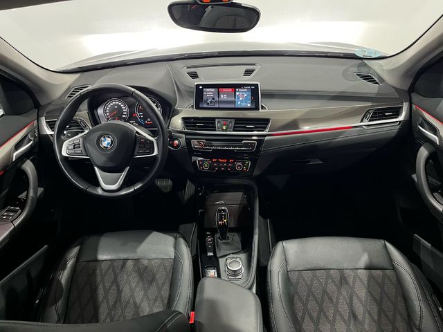 BMW X1 sDrive18d color Azul. Año 2020. 110KW(150CV). Diésel. En concesionario Unicars Ponent de Lleida