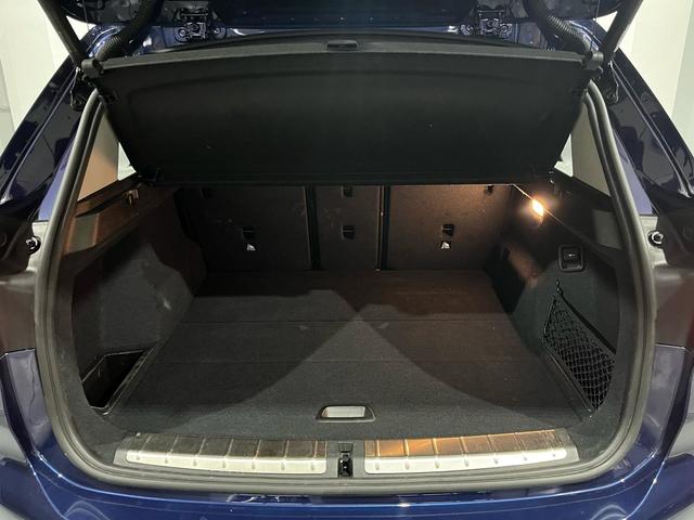 BMW X1 sDrive18d color Azul. Año 2020. 110KW(150CV). Diésel. En concesionario Unicars Ponent de Lleida
