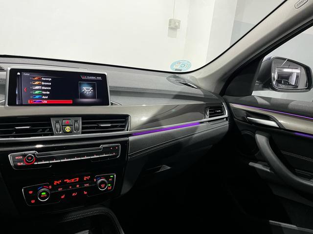 BMW X1 sDrive18d color Azul. Año 2020. 110KW(150CV). Diésel. En concesionario Unicars Ponent de Lleida