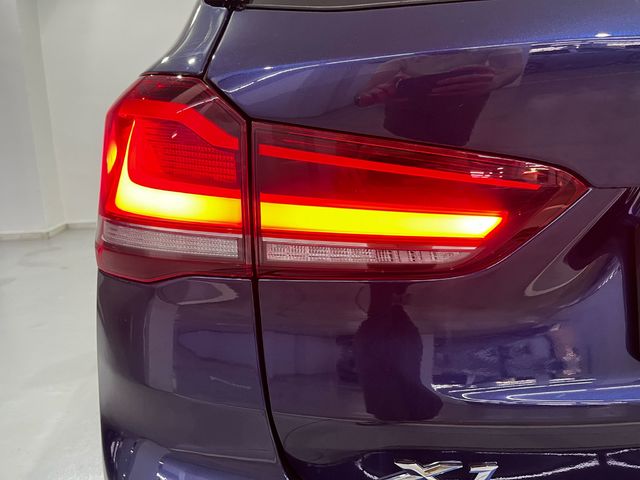 BMW X1 sDrive18d color Azul. Año 2020. 110KW(150CV). Diésel. En concesionario Unicars Ponent de Lleida
