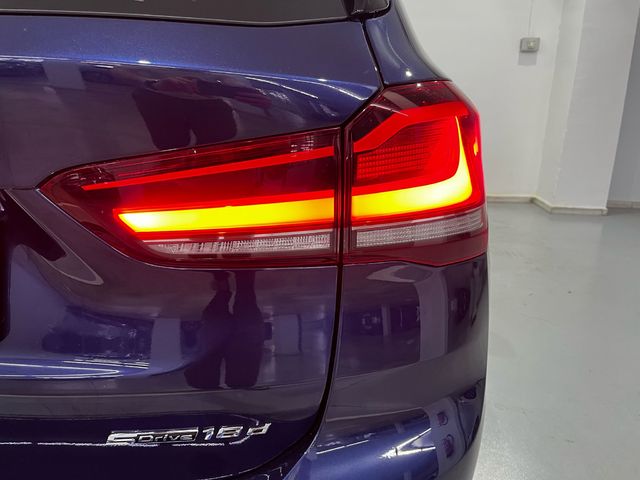 BMW X1 sDrive18d color Azul. Año 2020. 110KW(150CV). Diésel. En concesionario Unicars Ponent de Lleida