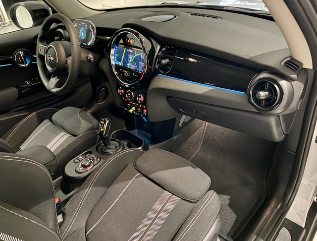 fotoG 7 del MINI MINI 3 Puertas Cooper SE 135 kW (184 CV) 184cv Eléctrico del 2023 en Málaga