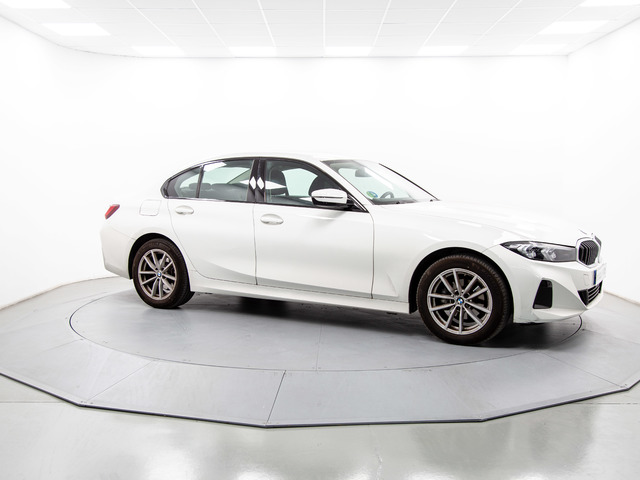 BMW Serie 3 318d color Blanco. Año 2023. 110KW(150CV). Diésel. En concesionario Móvil Begar Alicante de Alicante