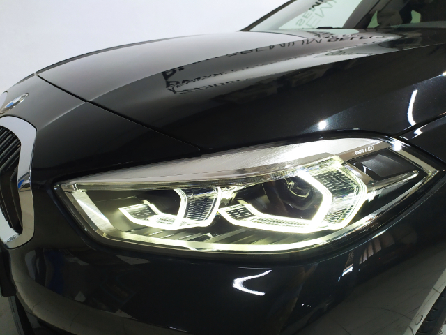 BMW Serie 1 118d color Negro. Año 2024. 110KW(150CV). Diésel. En concesionario Hispamovil Elche de Alicante