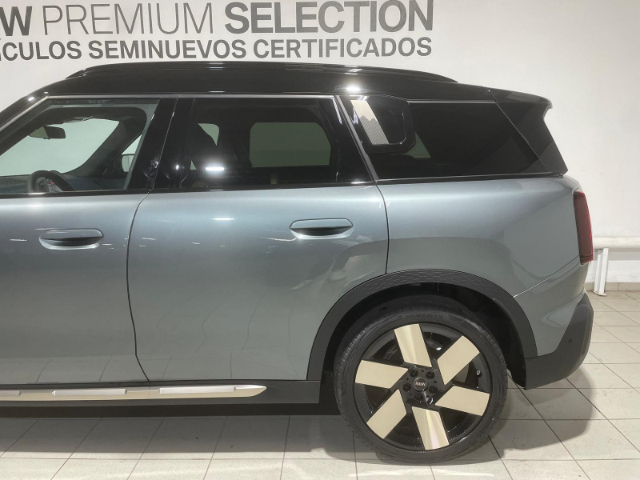 fotoG 13 del MINI MINI Countryman C 125 kW (170 CV) 170cv Gasolina del 2024 en Alicante