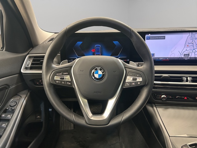 BMW Serie 3 318d Touring color Negro. Año 2024. 110KW(150CV). Diésel. En concesionario ALZIRA Automoviles Fersan, S.A. de Valencia