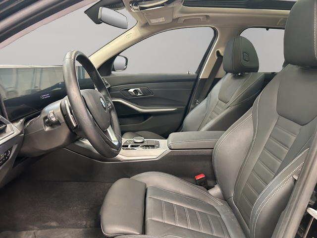 BMW Serie 3 318d Touring color Negro. Año 2024. 110KW(150CV). Diésel. En concesionario ALZIRA Automoviles Fersan, S.A. de Valencia