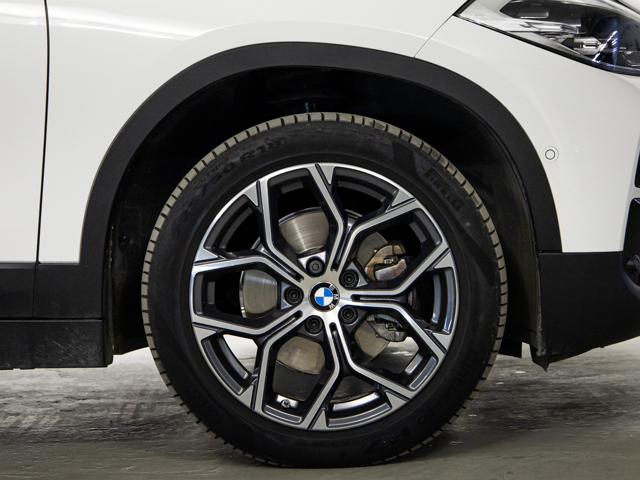 BMW X2 sDrive18d color Blanco. Año 2021. 110KW(150CV). Diésel. En concesionario BMW Fuenteolid Valladolid de Valladolid