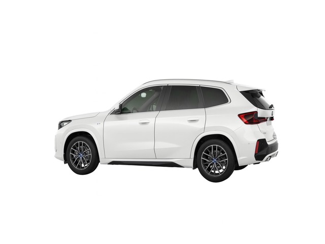 BMW iX1 xDrive30 color Blanco. Año 2025. 230KW(313CV). Eléctrico. En concesionario Pruna Motor de Barcelona