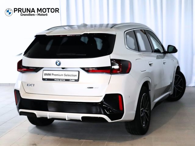 BMW iX1 xDrive30 color Blanco. Año 2025. 230KW(313CV). Eléctrico. En concesionario Pruna Motor de Barcelona