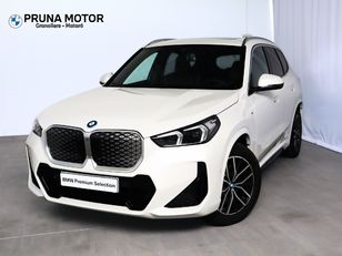 Fotos de BMW iX1 xDrive30 color Blanco. Año 2025. 230KW(313CV). Eléctrico. En concesionario Pruna Motor de Barcelona
