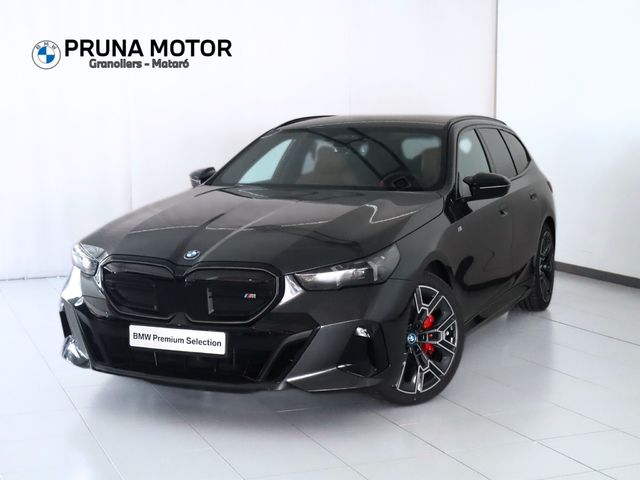 BMW i5 M60 color Gris. Año 2025. 442KW(601CV). Eléctrico. En concesionario Pruna Motor de Barcelona