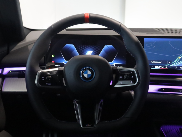 BMW i5 M60 color Gris. Año 2025. 442KW(601CV). Eléctrico. En concesionario Pruna Motor de Barcelona