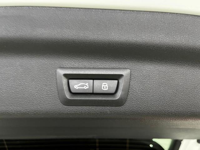 BMW X1 sDrive18d color Blanco. Año 2024. 110KW(150CV). Diésel. En concesionario Unicars Ponent de Lleida