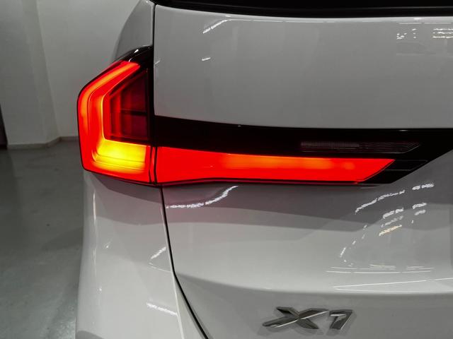 BMW X1 sDrive18d color Blanco. Año 2024. 110KW(150CV). Diésel. En concesionario Unicars Ponent de Lleida