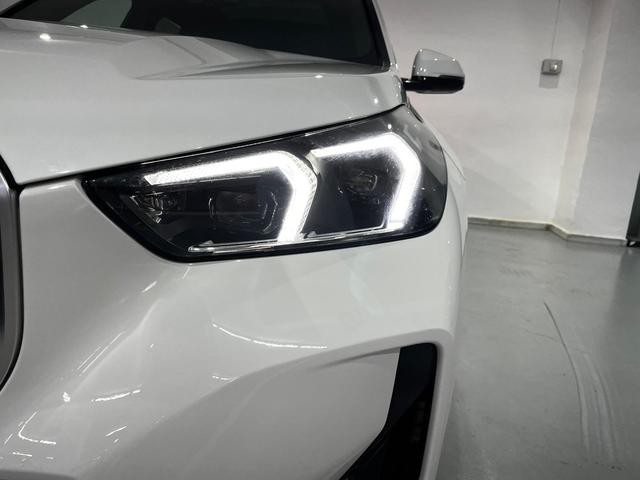 BMW X1 sDrive18d color Blanco. Año 2024. 110KW(150CV). Diésel. En concesionario Unicars Ponent de Lleida