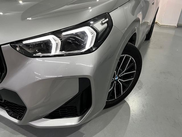 BMW X1 sDrive18d color Gris Plata. Año 2024. 110KW(150CV). Diésel. En concesionario Unicars Ponent de Lleida