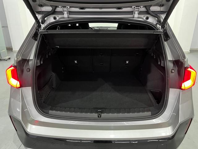 BMW X1 sDrive18d color Gris Plata. Año 2024. 110KW(150CV). Diésel. En concesionario Unicars Ponent de Lleida