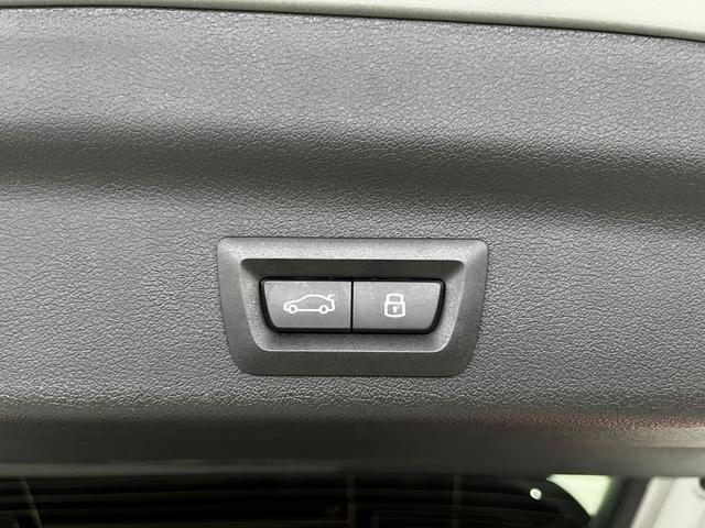 BMW X1 sDrive18d color Gris Plata. Año 2024. 110KW(150CV). Diésel. En concesionario Unicars Ponent de Lleida
