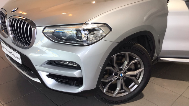 BMW X3 xDrive20d color Gris Plata. Año 2021. 140KW(190CV). Diésel. En concesionario BYmyCAR Madrid - Alcalá de Madrid