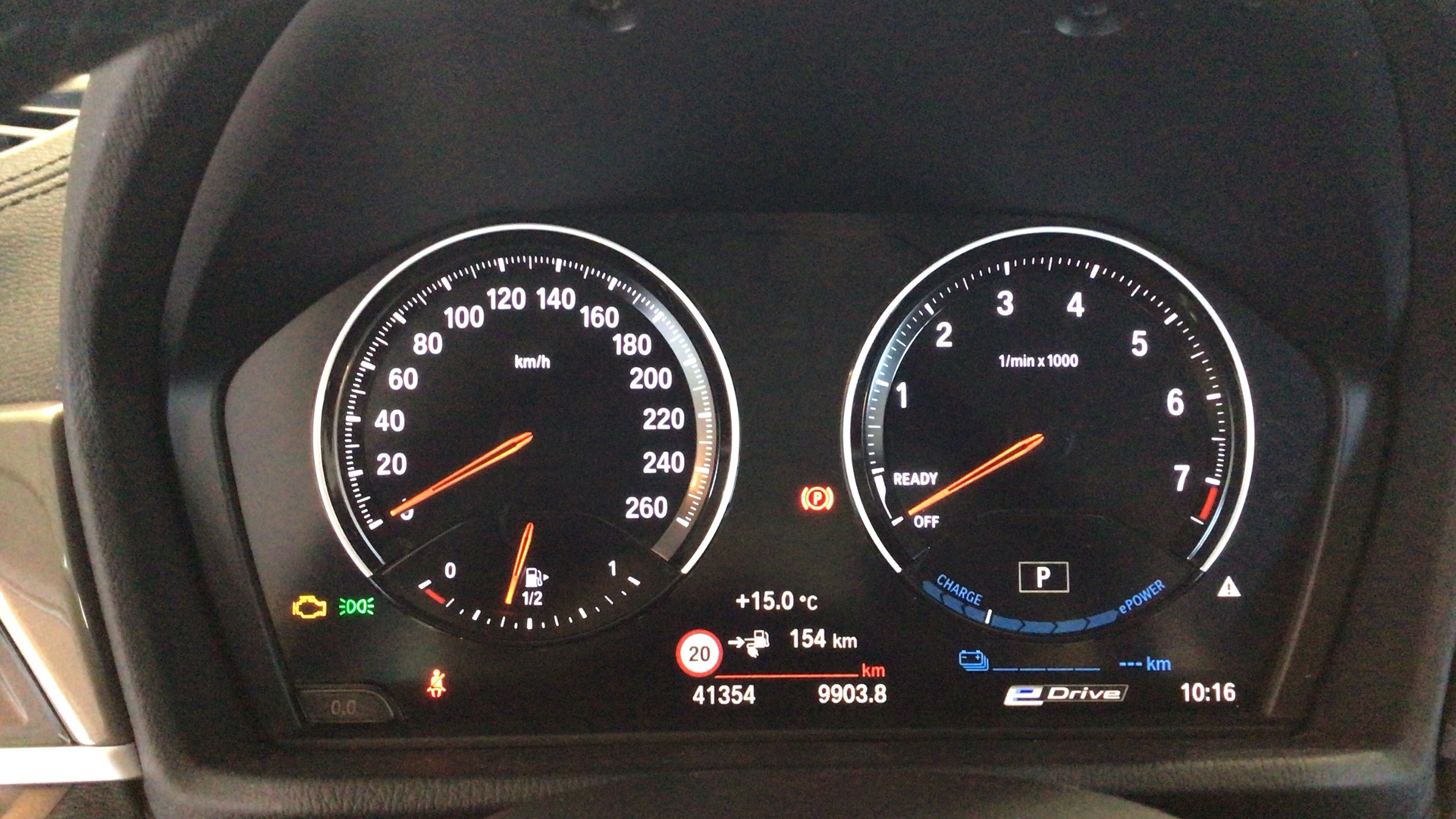 BMW X1 xDrive25e color Blanco. Año 2021. 162KW(220CV). Híbrido Electro/Gasolina. En concesionario BYmyCAR Madrid - Alcalá de Madrid