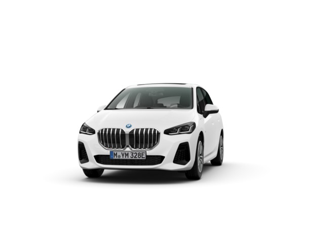 BMW Serie 2 225e Active Tourer color Blanco. Año 2025. 180KW(245CV). Híbrido Electro/Gasolina. En concesionario Barcelona Premium -- GRAN VIA de Barcelona