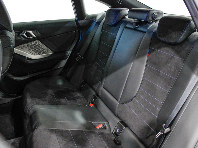 BMW Serie 2 220d Gran Coupe color Negro. Año 2025. 120KW(163CV). Diésel. En concesionario Barcelona Premium -- GRAN VIA de Barcelona